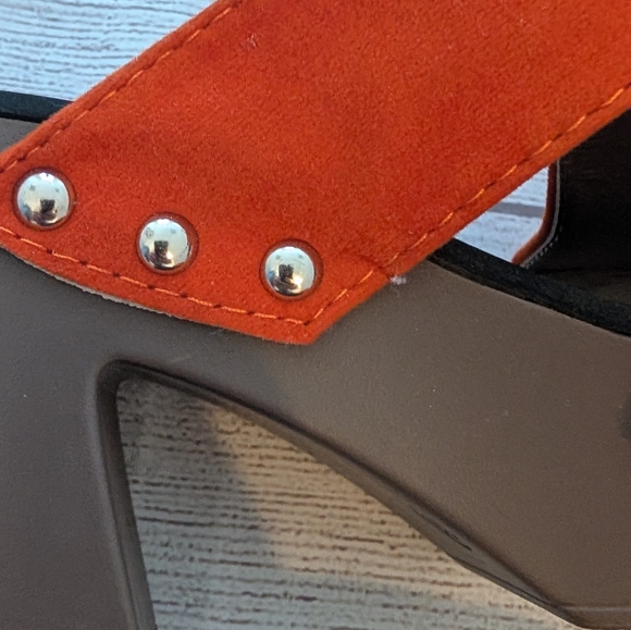 faux suede Womens orange platform sandals. Size 7. - Picture 10 of 12